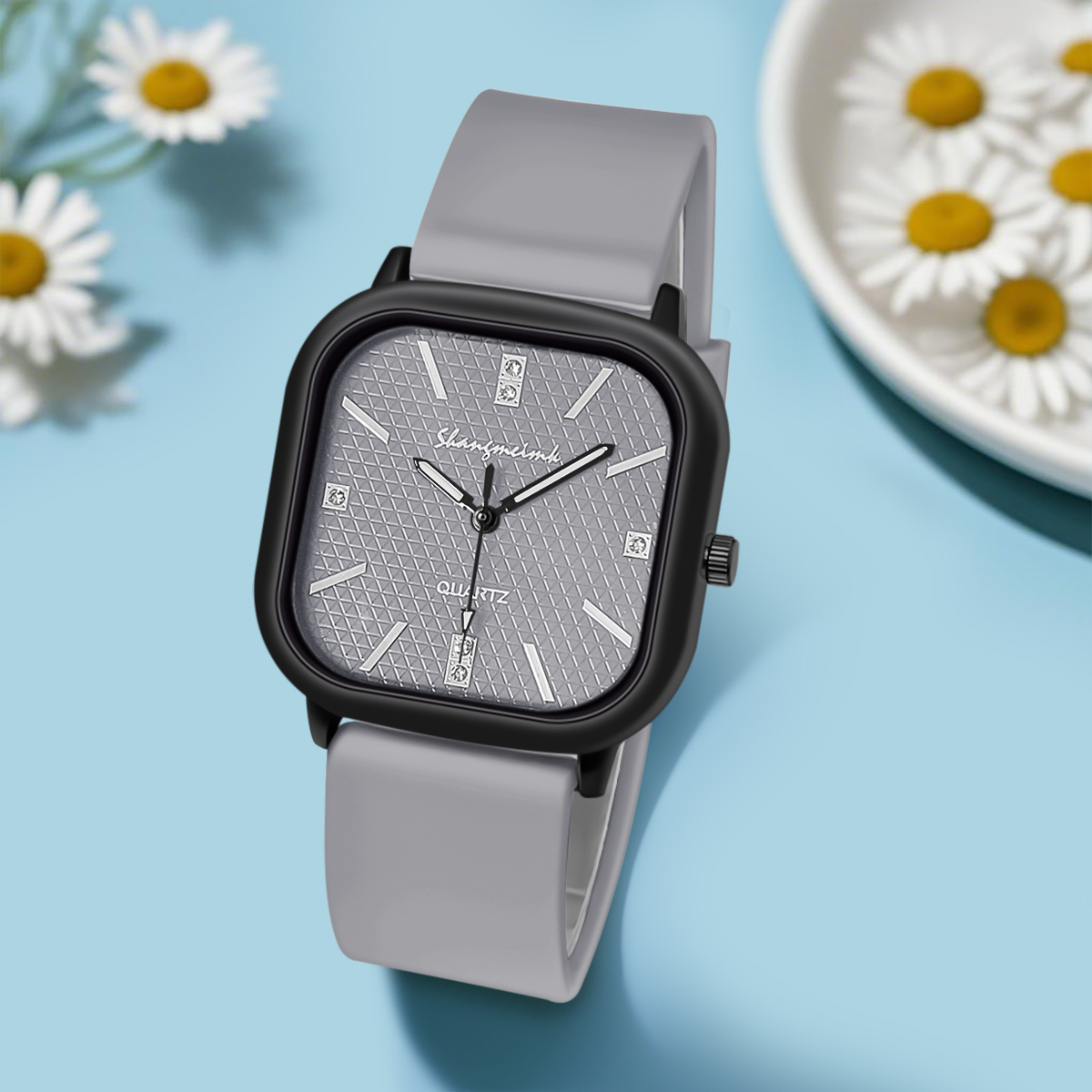 ساعة يد كوارتز بتصميم مربع، من - مراجعة Silicone Band Women وسعره