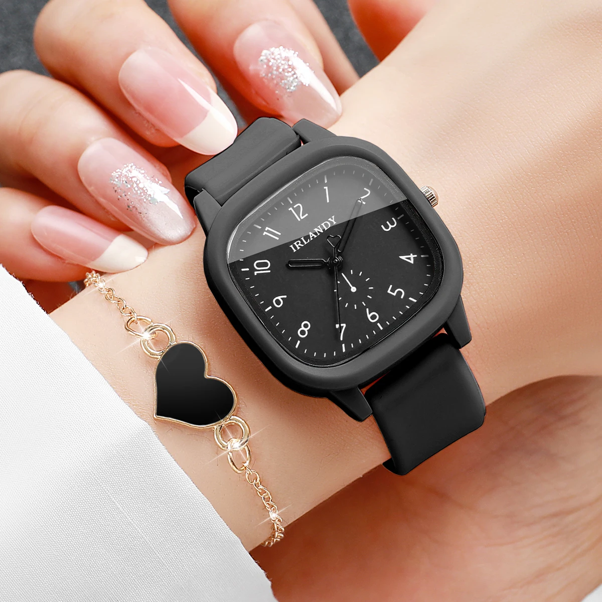 مجموعة من 4 قطع: ساعة يد نسائي - مراجعة Silicone Band Women وسعره